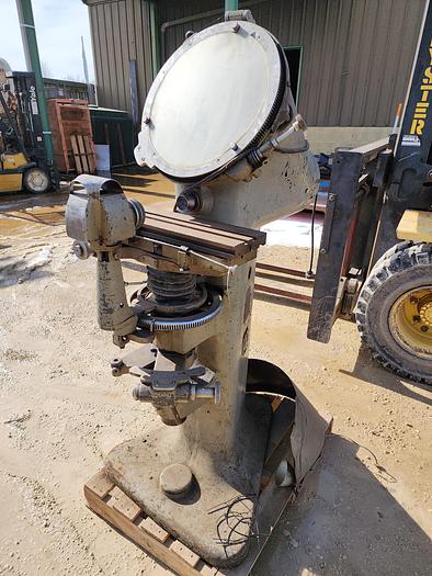 Used Jones and Lamson Optical Comparator and Parts Measuring Machine