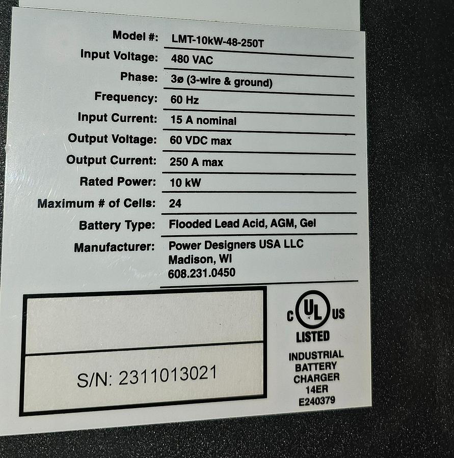 Refurbished 2015 Caterpillar 4000# 2ET4000 48V 3-Wheel Forklift 189" Lift 6061 Hours - Refurbished Battery