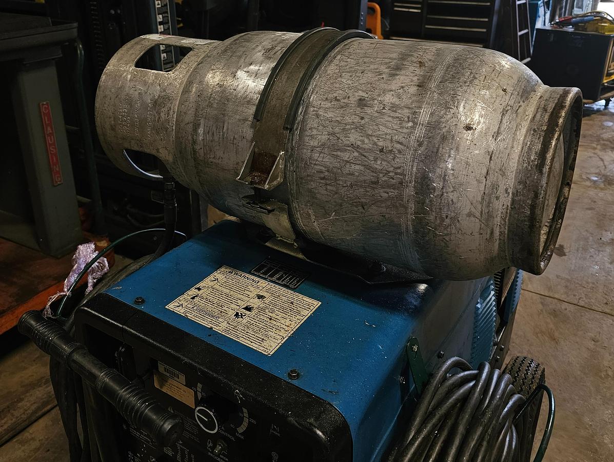 Used Miller Trailblazer 251 NT 8000 Watt Portable Natural Gas Welder/Generator & Leads 