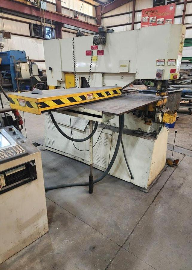 Used Geka Hydracrop 110/SD Dual Cylinder Hydraulic Ironworker 120 Ton Capacity