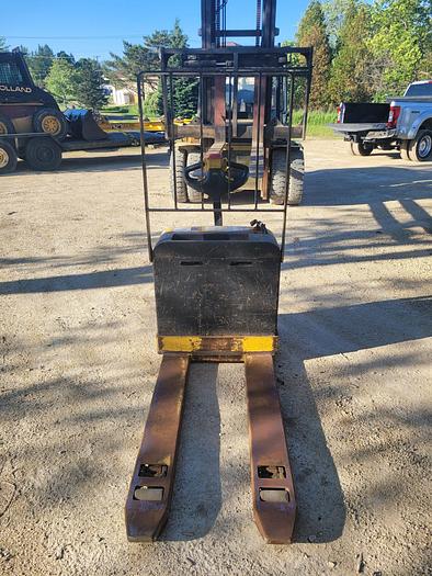 Used Yale 24V Electric Pallet Truck MPB040-EN24T2748 4000# Capacity 48” Forks