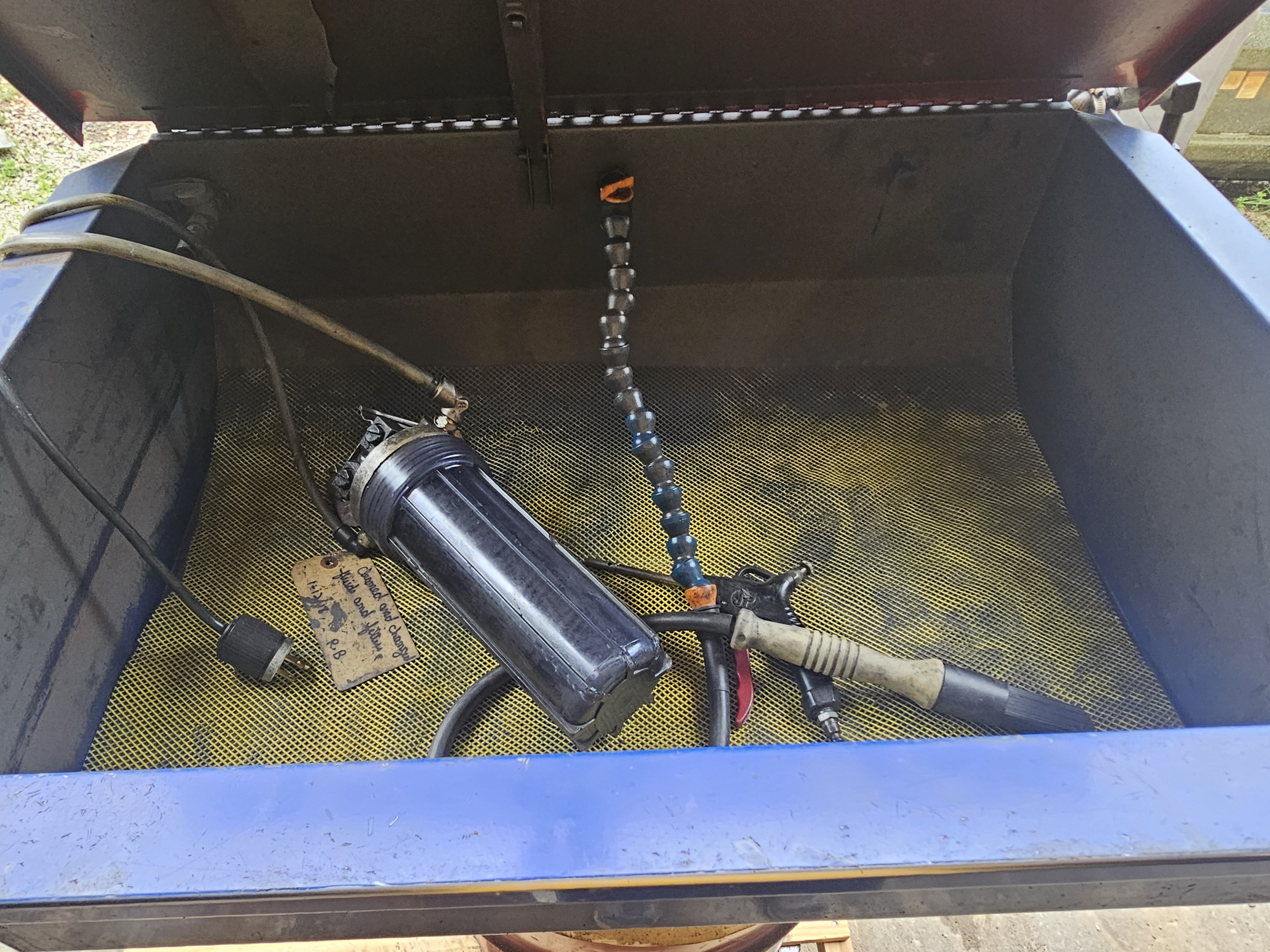 Used Zep Dyna-Clean Industrial Solvent Parts Washer, Split-Lid, 30 Gal Drum, 115V