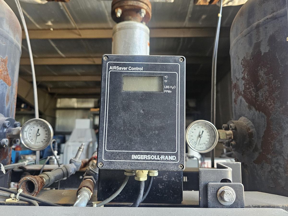 Used "2010"  940 CFM Ingersoll Rand Heated Desiccant Compressed Air Dryer #CHD-940-K