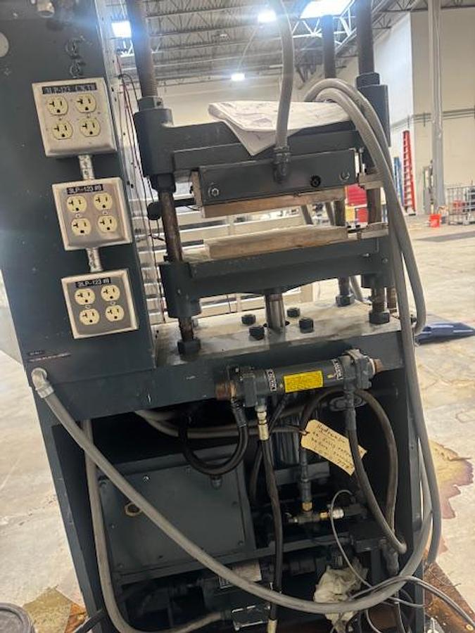 Used 12 Ton Wabash 12-1212-2TMB Heated Platen Molding Press 