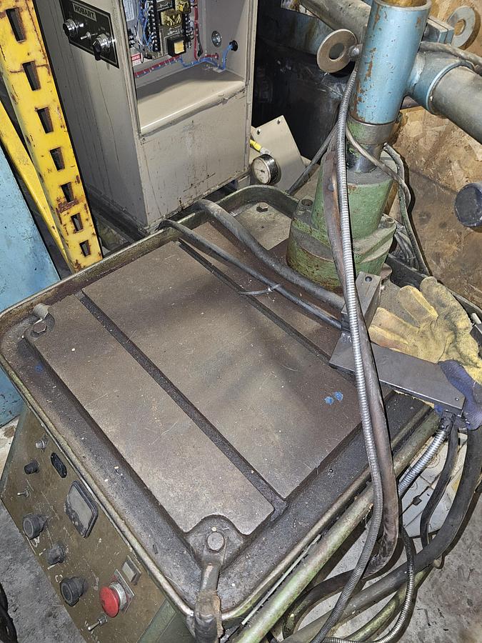 Used Uni-Tek P101BS Electrode Tap Disintegrator