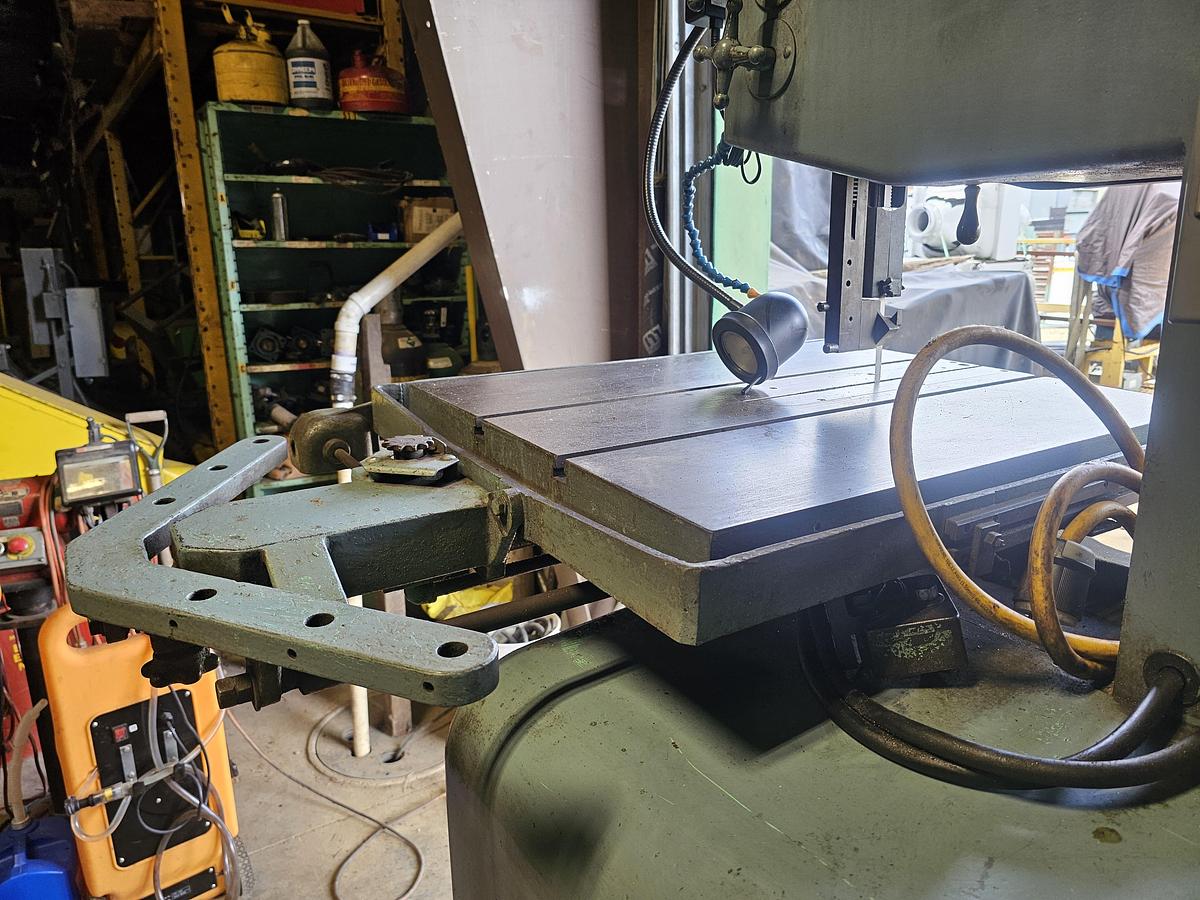 Used 16" Doall 16-3 Variable Speed Vertical Bandsaw, Hydraulic Table & Blade Welder