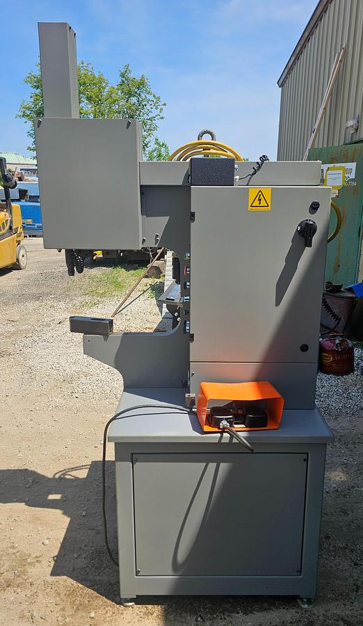 Used Haeger 618-1L Hydraulic Fastener 6-Ton Insertion Press, 18" Throat, Includes Various Tooling