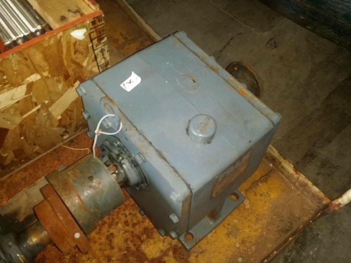 Used 10 Hp Falk #1050R-2A-002 Enclosed gear drive Reduction Gearbox Ratio: 9.102 to 1