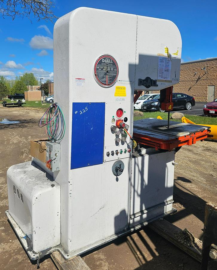 Used 26" Doall 2618-3 Variable Speed Vertical Contour Bandsaw 