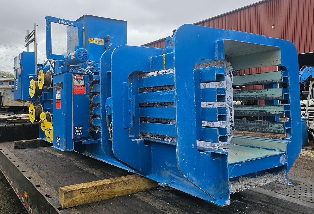 Used 2005 Balemaster 4030-G Horizontal Auto-Tie Baler, 30 HP, 27"x32" Feed, 400 Series