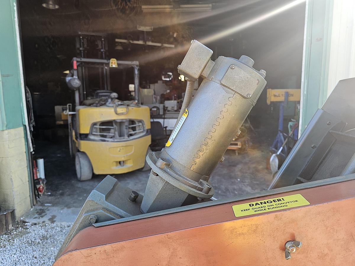 Used Service Engineering Inc. 8" Wide Belt Incline Feed Conveyor Hytrol PC 24" Hopper 