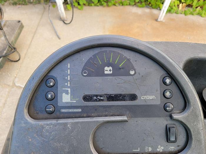 Used Crown RR 5000 Series Electric Reach Truck 4,200 lb Capacity 42” Forks Sideshift