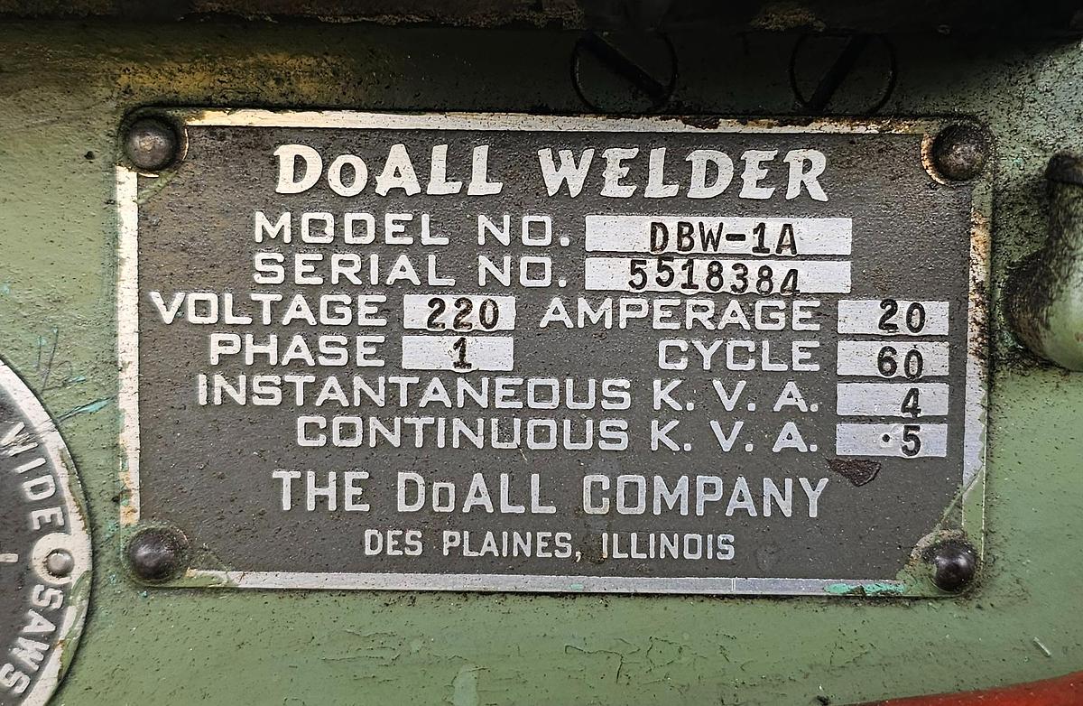 Used 16" Doall 16-3 Variable Speed Vertical Bandsaw, Hydraulic Table & Blade Welder