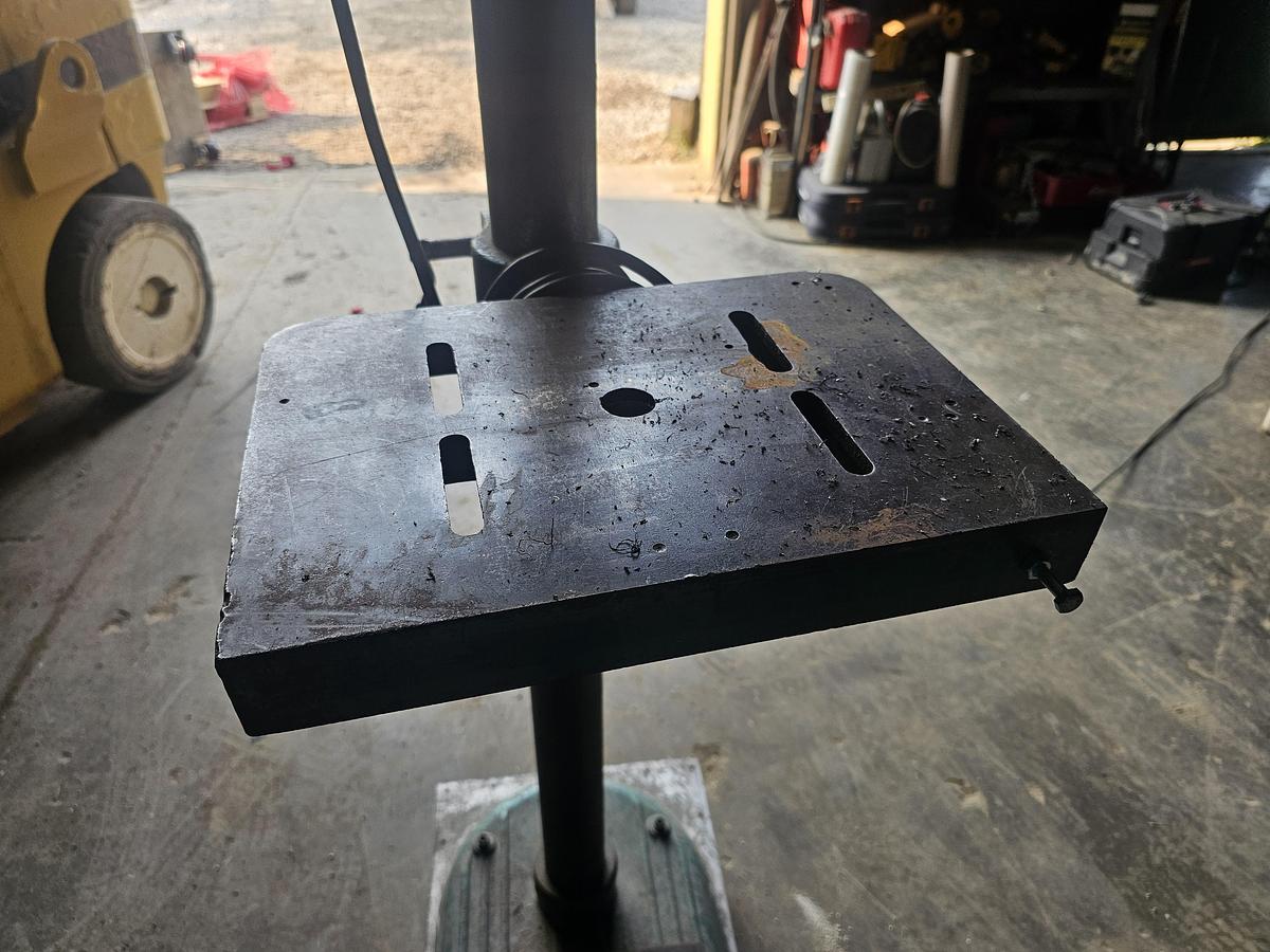 Used 15" Powermatic 1150 Pedestal Mounted Drill Press 110/120-208V, 1 ph 