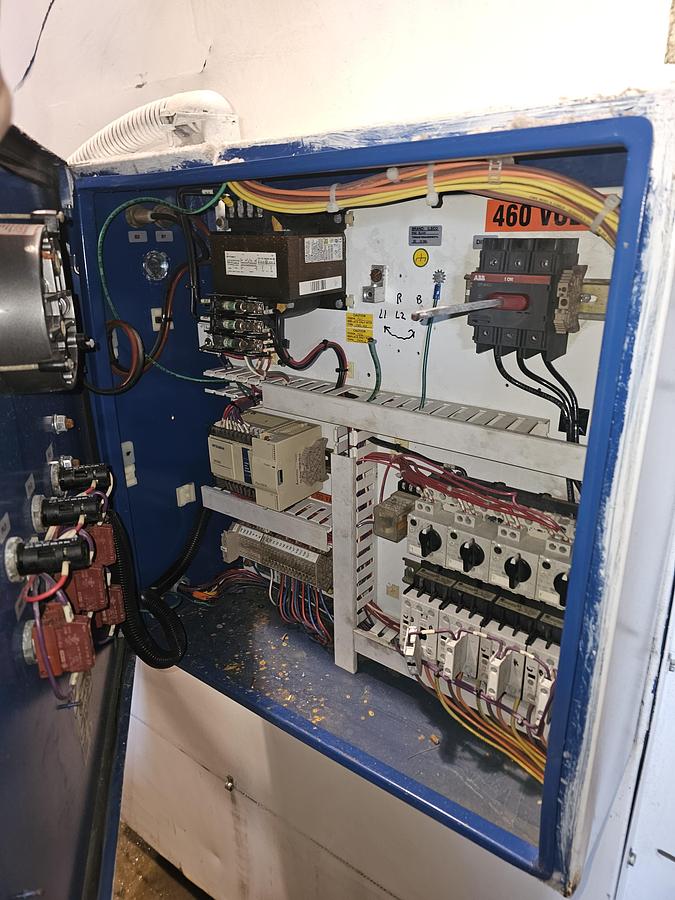 Used Donaldson Torit DWST 6-4 Downflo Workstation | 28,000 CFM | 4-Module Dust Booth