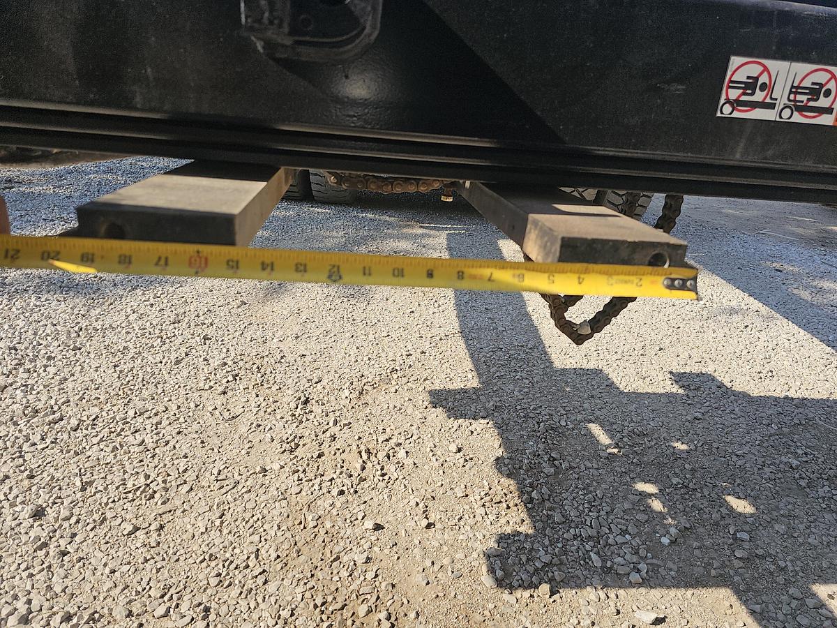 Used Halla 20" Carriage Class 3 Forklift Mast 3 Stage 185-188" Vertical Lift