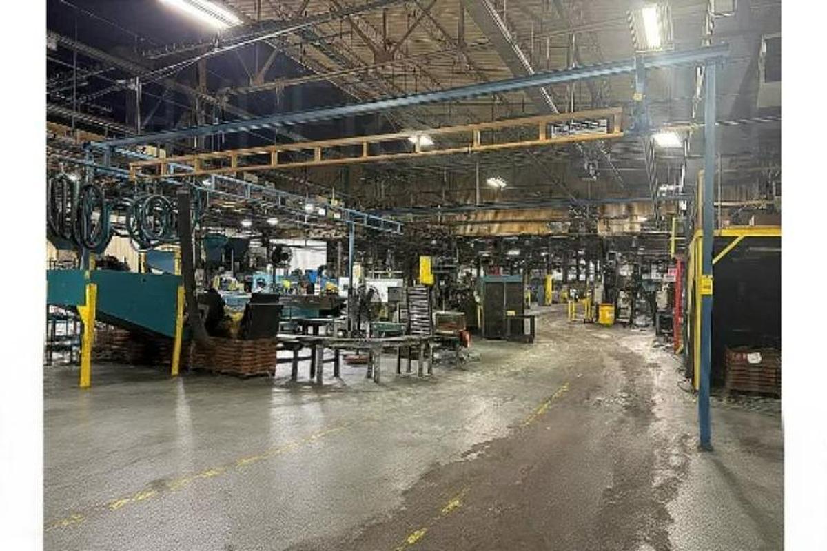 Used 25' Span x 32' Runway Gorbel 250# Freestanding Bridge Crane System & Anver 100# Vacuum Lift 