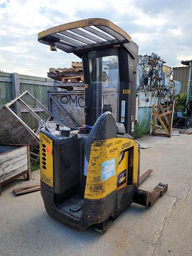Used Crown RR 5000 Series Electric Reach Truck 4,500 lb Capacity 42” Forks Sideshift