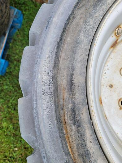 Used 4x OTR Lightning Telehandler Tires 10 Bolt Rims IN240/55D/17.5 Grey No Mark Tire