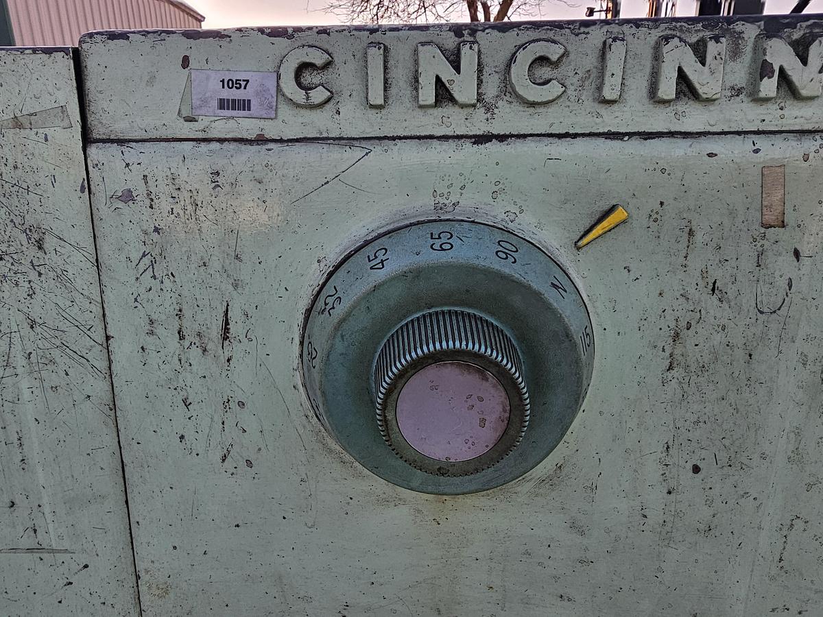 Used Cincinnati Hydrashift 22 Engine Lathe 23.5" Swing x 72" Centers