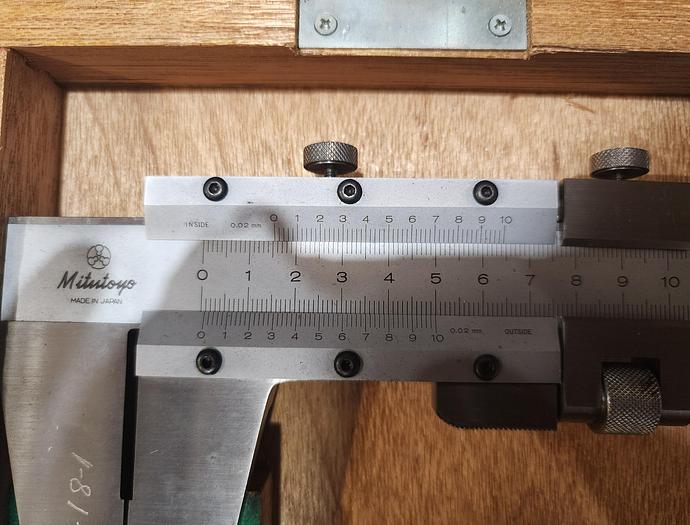 Used Mitutoyo 60 CM Stainless Steel Vintage Vernier Caliper w/Case 0.02mm Increments