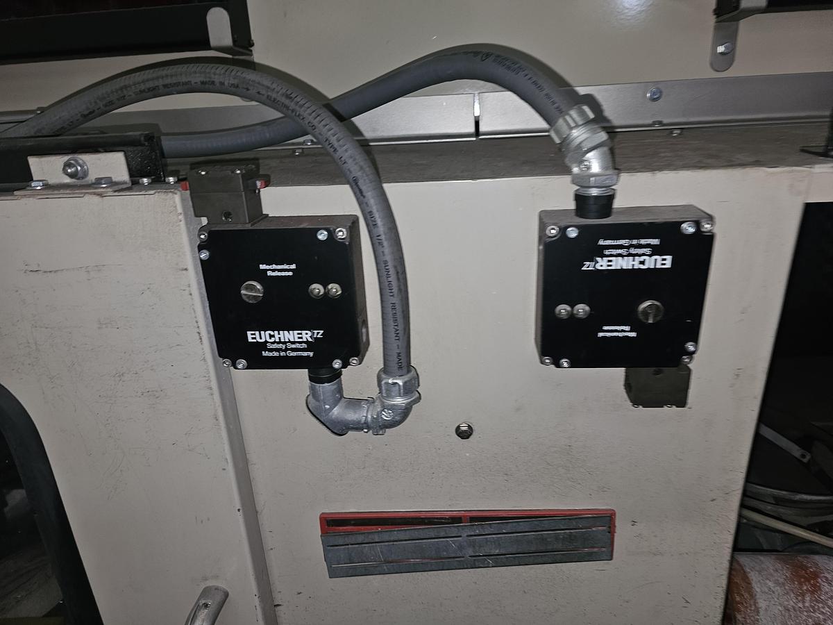 Used 48" Programmable Almco 2SF-48DRA Vibratory Deburring Tub 2x Spindles & Enclosure