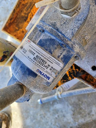 Used 275 Gallon 304 SST Jacketed Mixing Tank wLightning Mixer .65 Hp 17251450 RPM