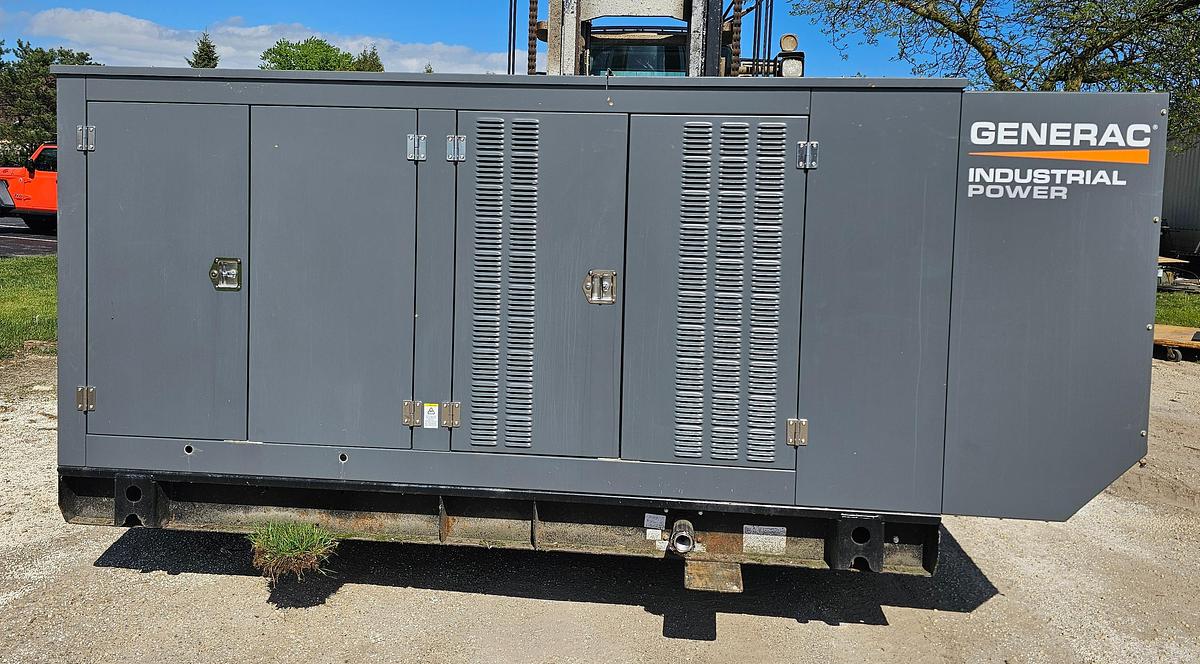 Used 2021 Generac SG200 200kW Industrial Generator | 3-Phase | ONLY 89 HRS | Late-Model Standby & Transfer Switch
