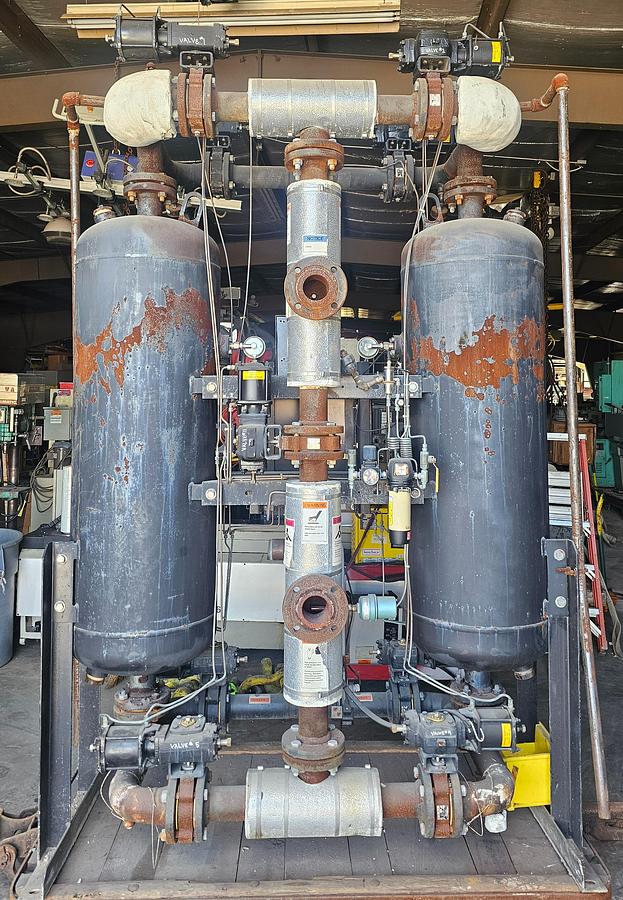 Used "2010"  940 CFM Ingersoll Rand Heated Desiccant Compressed Air Dryer #CHD-940-K