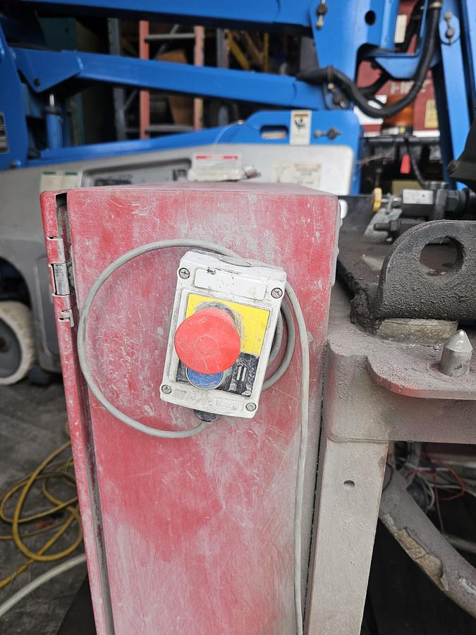 Used 2010 Omax Maxiem 2030 CNC Waterjet Cutting System & Abrasive Blast Hopper