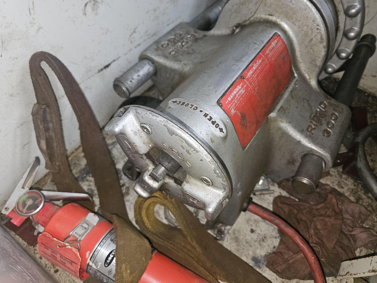 Used 1997 Ridgid 300