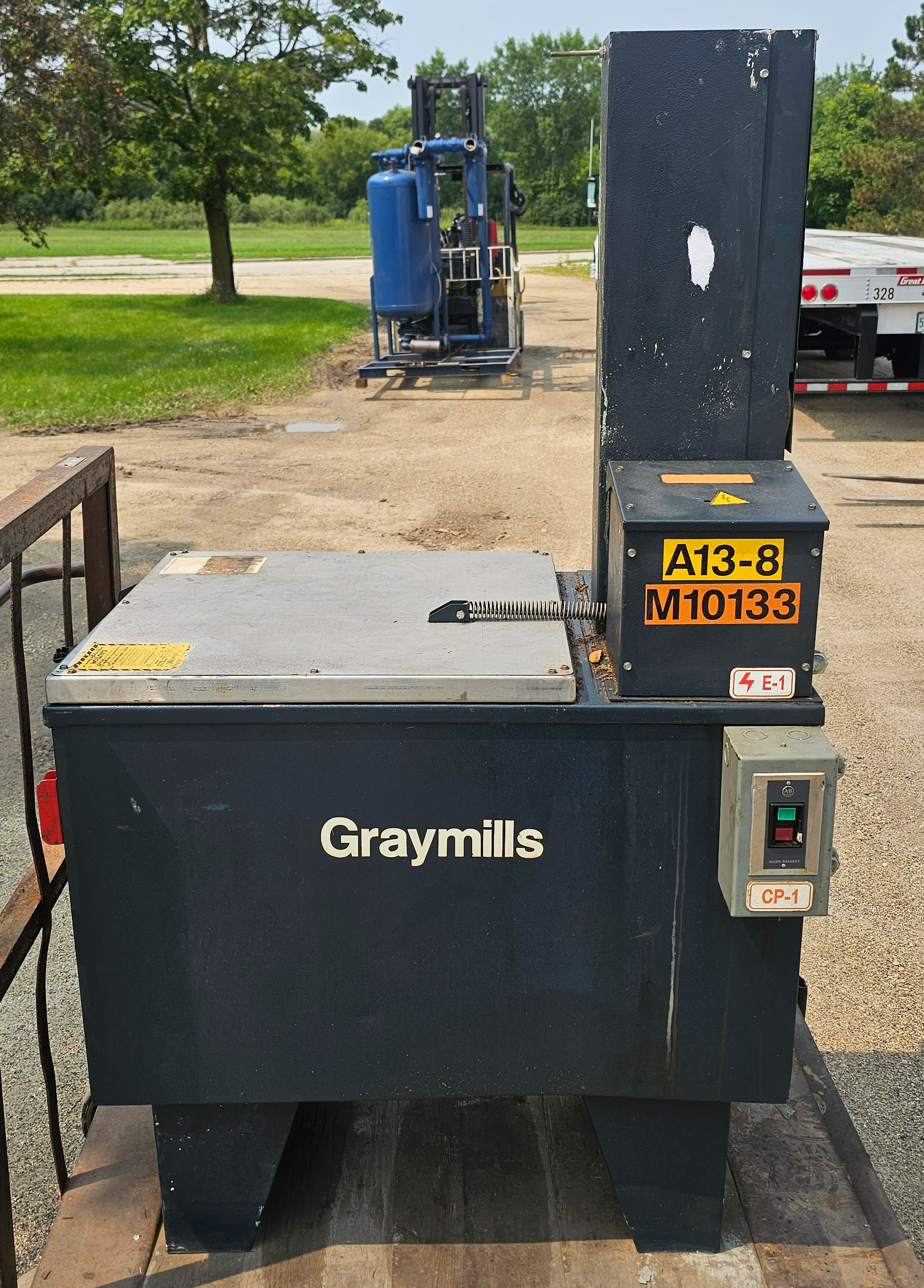 Used Graymills TH2420SLP-Y Heated Aqueous Parts Washer 24" x 20" Wash Tank 