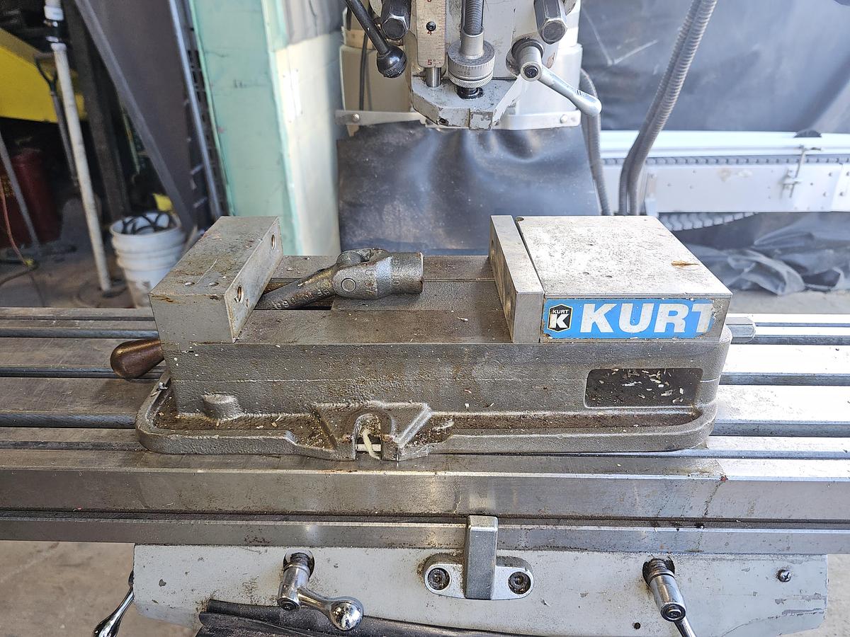 Used 2012 3 Hp ACER E-Mill EVS-3VSII Knee Mill , 9" x 49" Table Acurite DRO