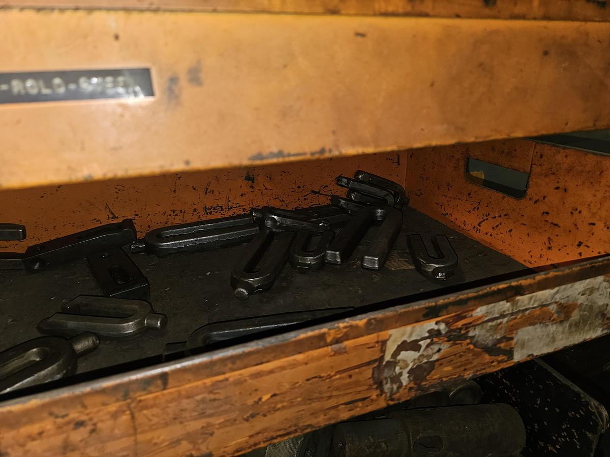 Used Milltronics Partner 00 Manual Knee Mill w/Acu-Rite DRO & Tooling, 10" x 50" Table - CNC REMOVED