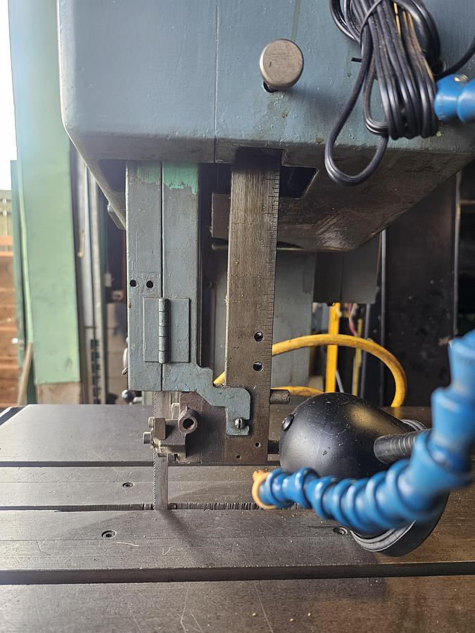 Used 16" Doall 16-3 Variable Speed Vertical Bandsaw, Hydraulic Table & Blade Welder