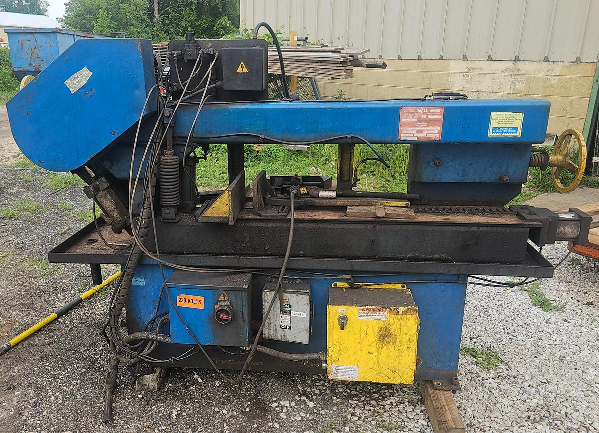 Used 9" x 16" Doall C-916M Horizontal Bandsaw 
