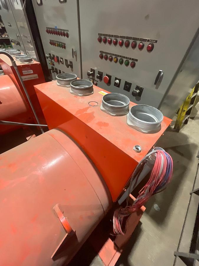 Used 800 KW DMT Corporation DMT-825C Diesel Generator 1000 KVA Cummins KTA38 Engine