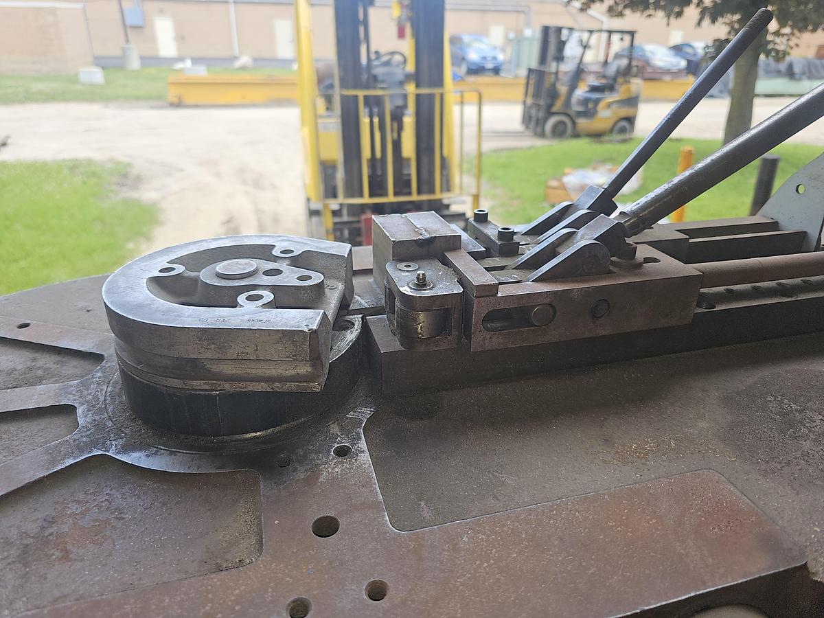 Used Di-acro Model 200 (#6) Hydraulic Power Tube, Pipe, & Bar Bender