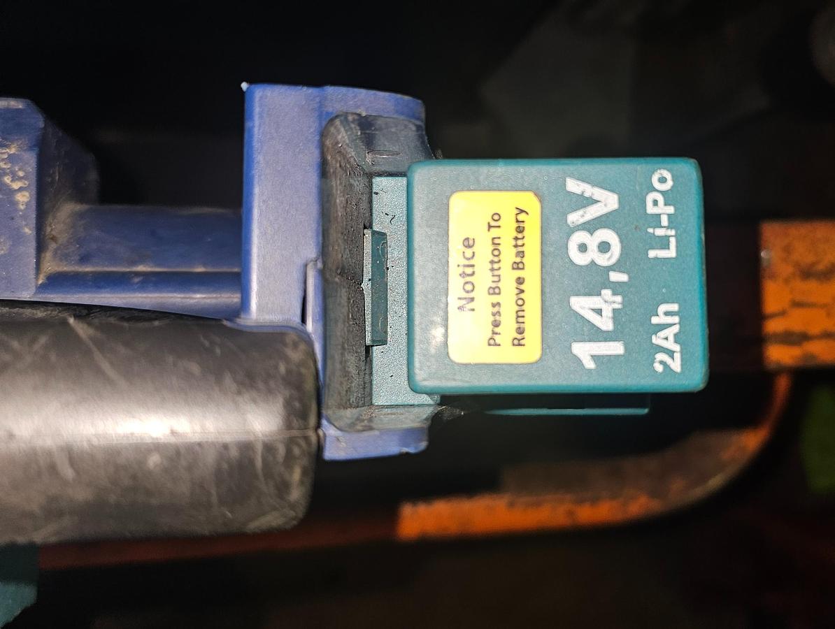 Used Polychem B400 Plastic Strapping Weld Tool 14.8V Battery 