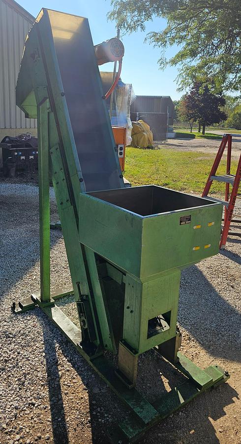 Used 12" Belt Hendricks Engineering Incline Feeder Conveyor 90" Height x 61" H Discharge Hopper 