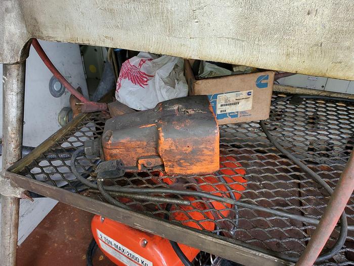 Used Ridgid #535 Pipe Threader 1/2” – 2” Capacity w/2x Die Heads and Dies on Stand