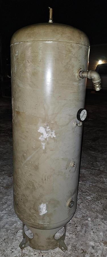 Used 5 Hp Kaeser OIL-FREE Reciprocating Air Compressor KT-500, Sound Encl. 6900 Hrs & Tank 