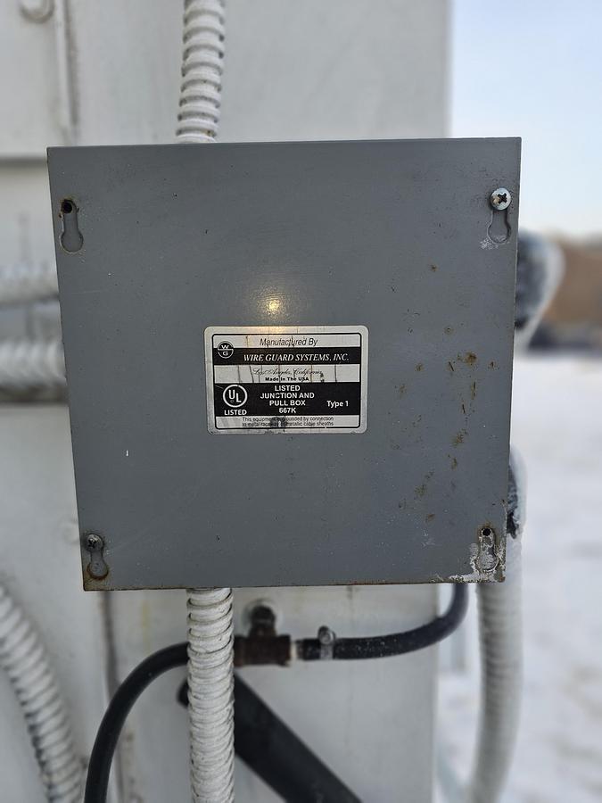 Used Donaldson Torit DWST 6-4 Downflo Workstation | 28,000 CFM | 4-Module Dust Booth