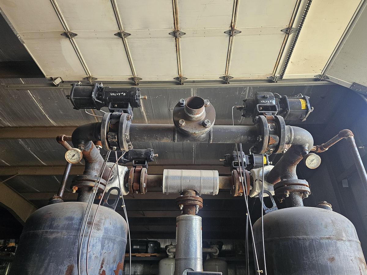 Used "2010"  940 CFM Ingersoll Rand Heated Desiccant Compressed Air Dryer #CHD-940-K