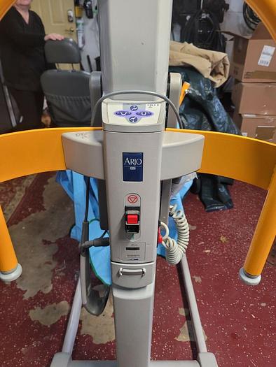 Used ARJO Tempo Portable Cordless Power Patient Lift 440lb Capacity
