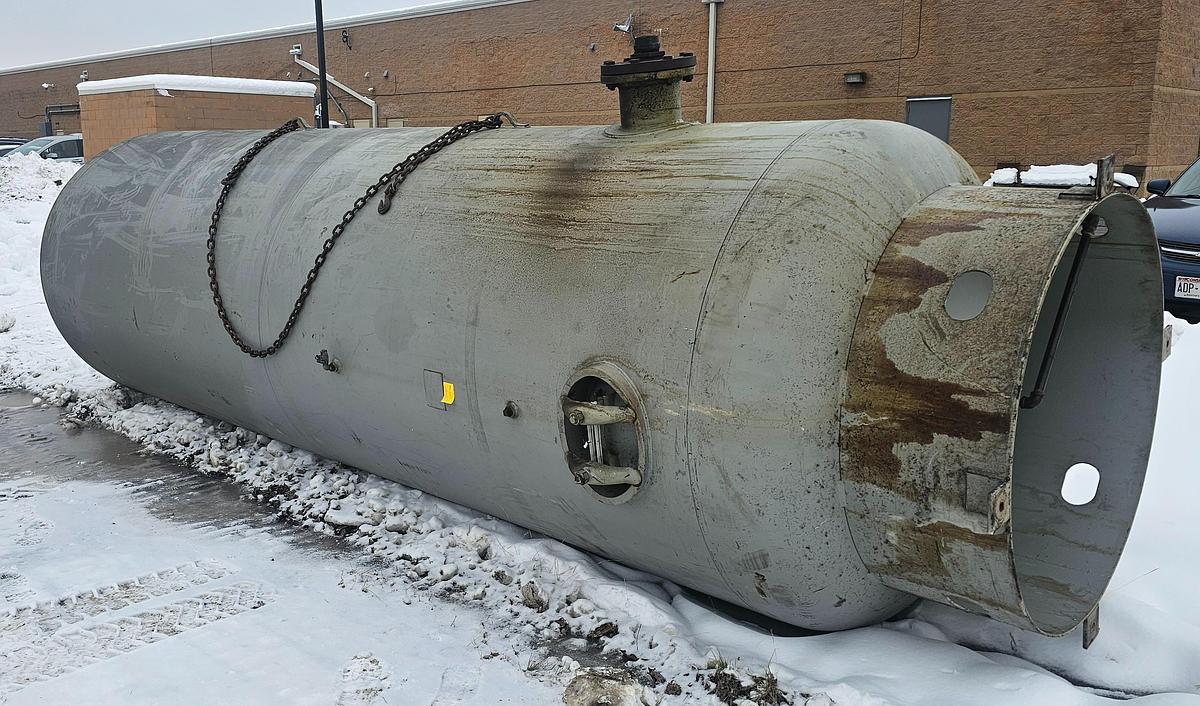 Used 1996 Silvan Industries 3000 Gallon Vertical Compressed Air Tank 150 Psi 