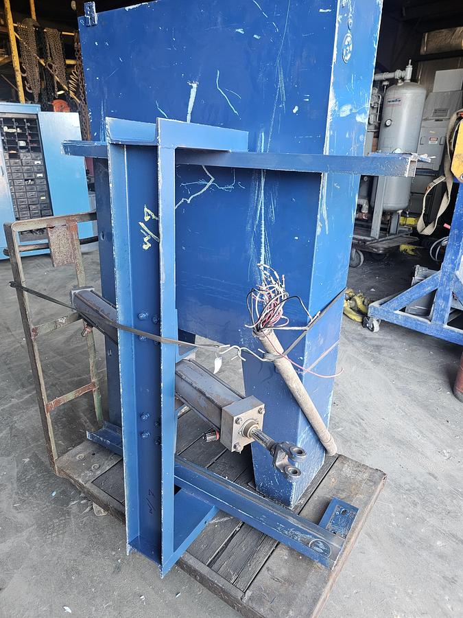 Used 15 Hp Wheelabrator Tumblast TBR-6 Direct Drive Blast Wheel Rubber Belt Machine, 6 Cu. Ft Capacity