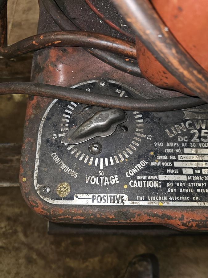 Used Lincoln Lincwelder DC250MK Standard & Aircraft Arc Welder w/Lime Bath & Accessories