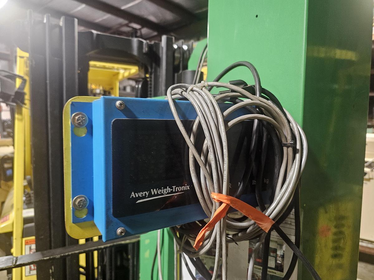 Used Highlight Industries Predator XS Semi-Automatic Stretch Wrapper