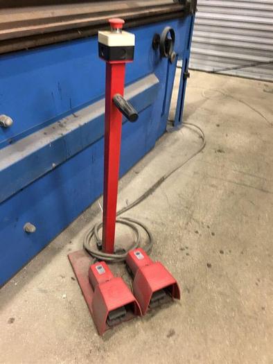 Used 160 Ton 2010 Knuth Hydraulic Press Brake #AHK-A-32160, 8′-10″ B/C & 126″ OAL